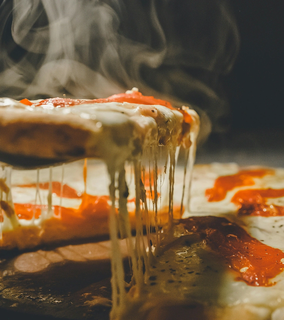 MACCHINARI PROFESSIONALI PER PIZZERIE: IMPASTATRICI DI QUALITÀ PER IL PIATTO ITALIANO PIÙ AMATO
